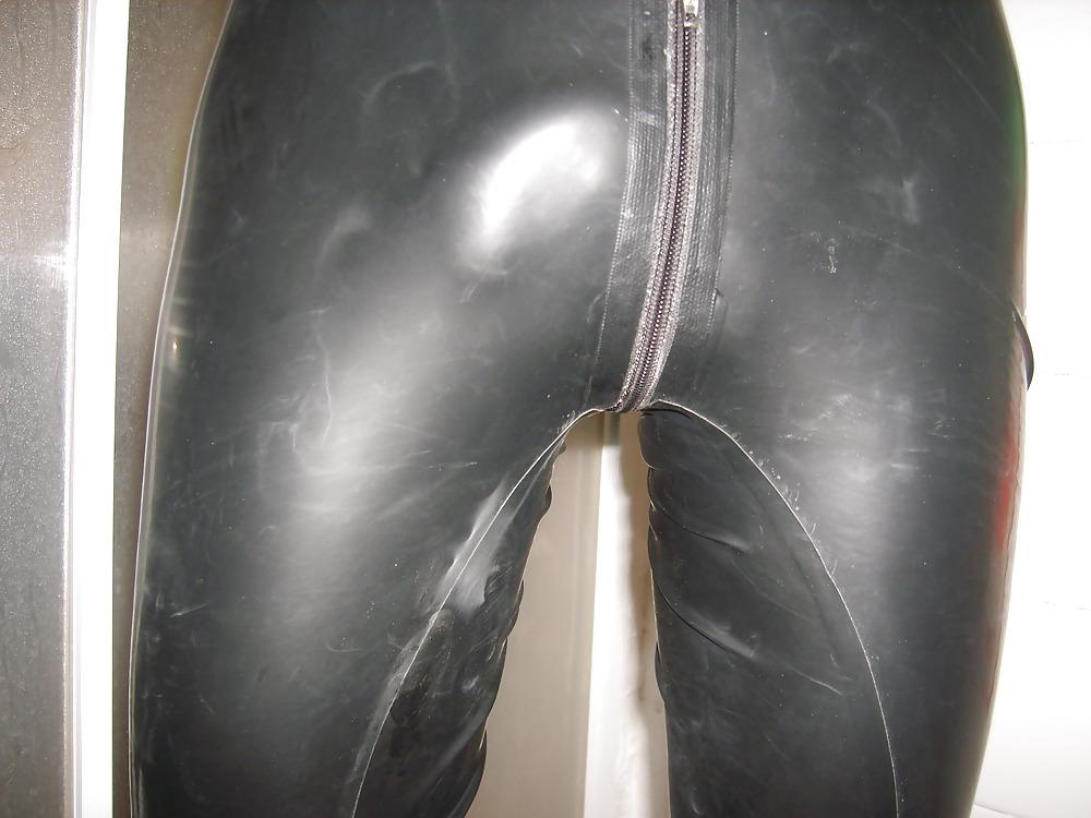 8P LATEX  catsuit