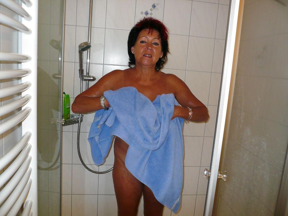 24P German sexy wife exposed near Garmisch