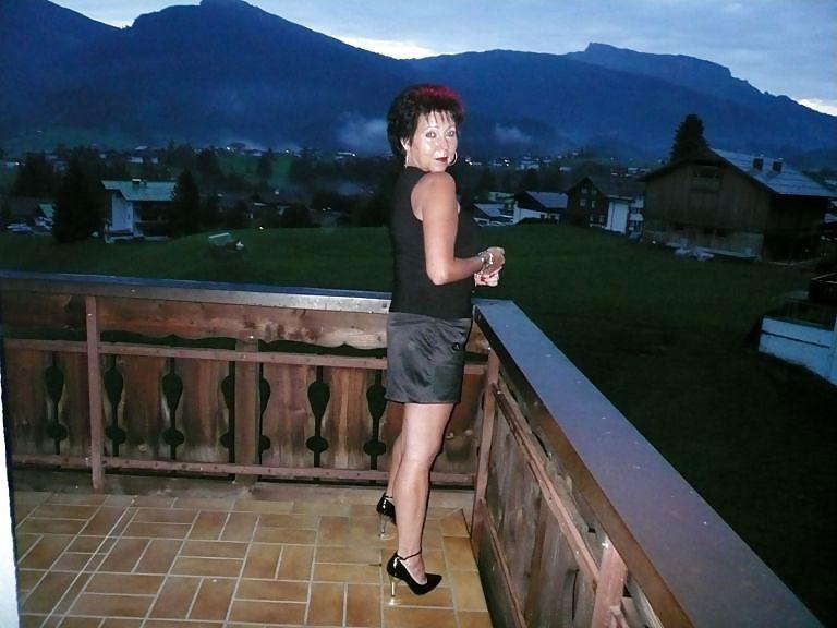 24P German sexy wife exposed near Garmisch