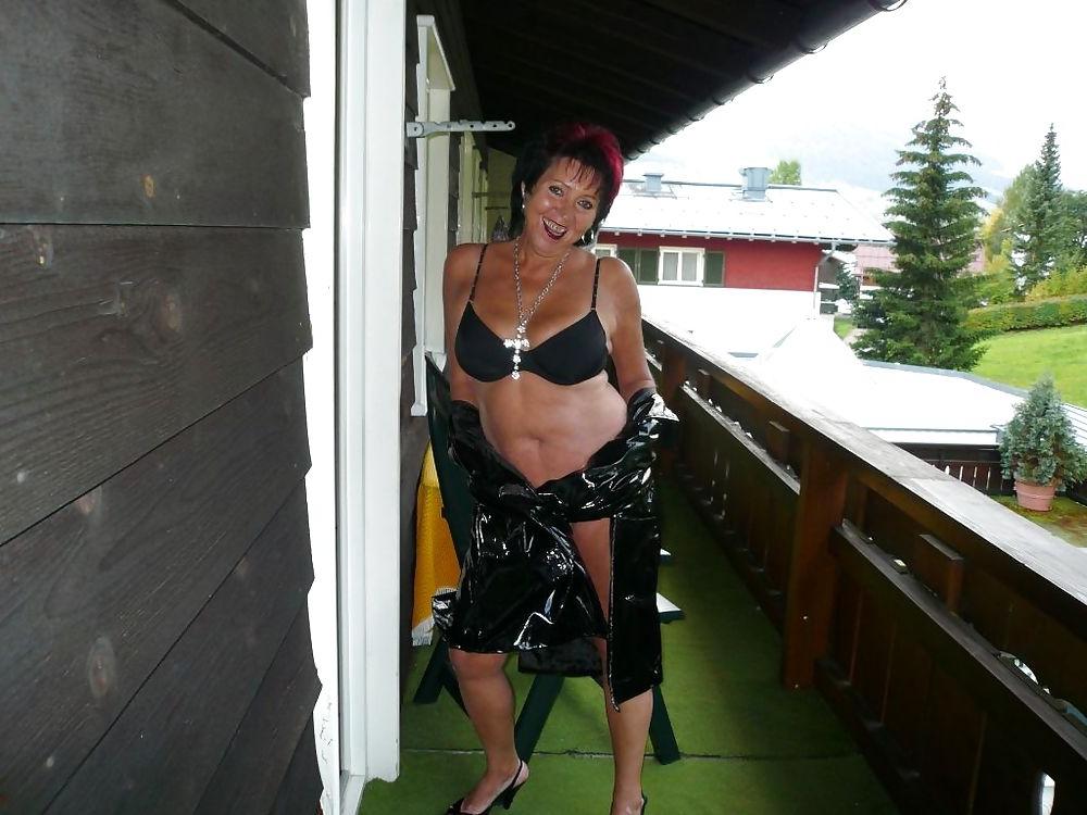 24P German sexy wife exposed near Garmisch