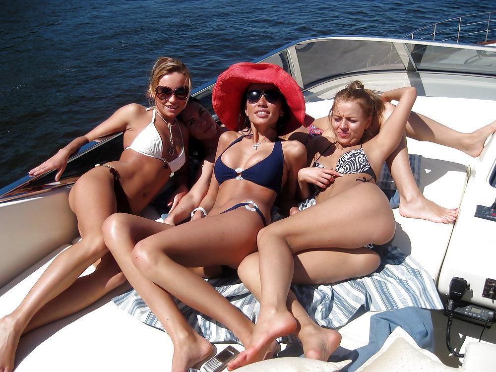 25P Bikini-Babes posieren für dich