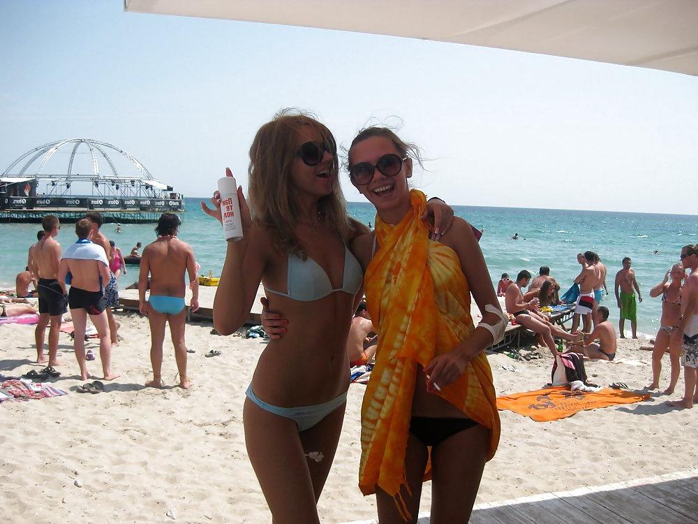 25P Bikini-Babes posieren für dich