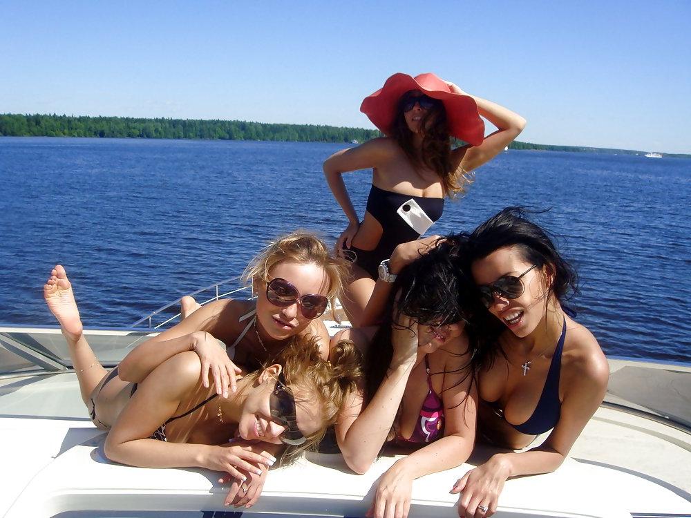 25P Bikini-Babes posieren für dich