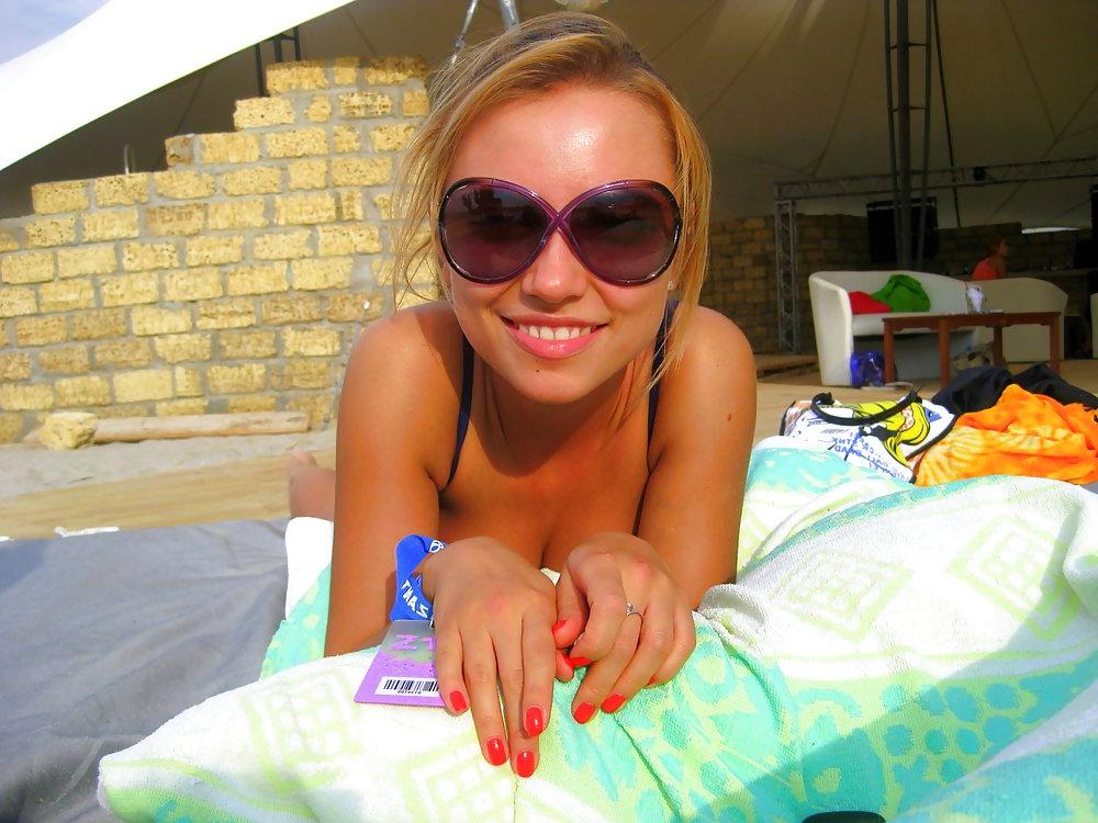 25P Bikini-Babes posieren für dich