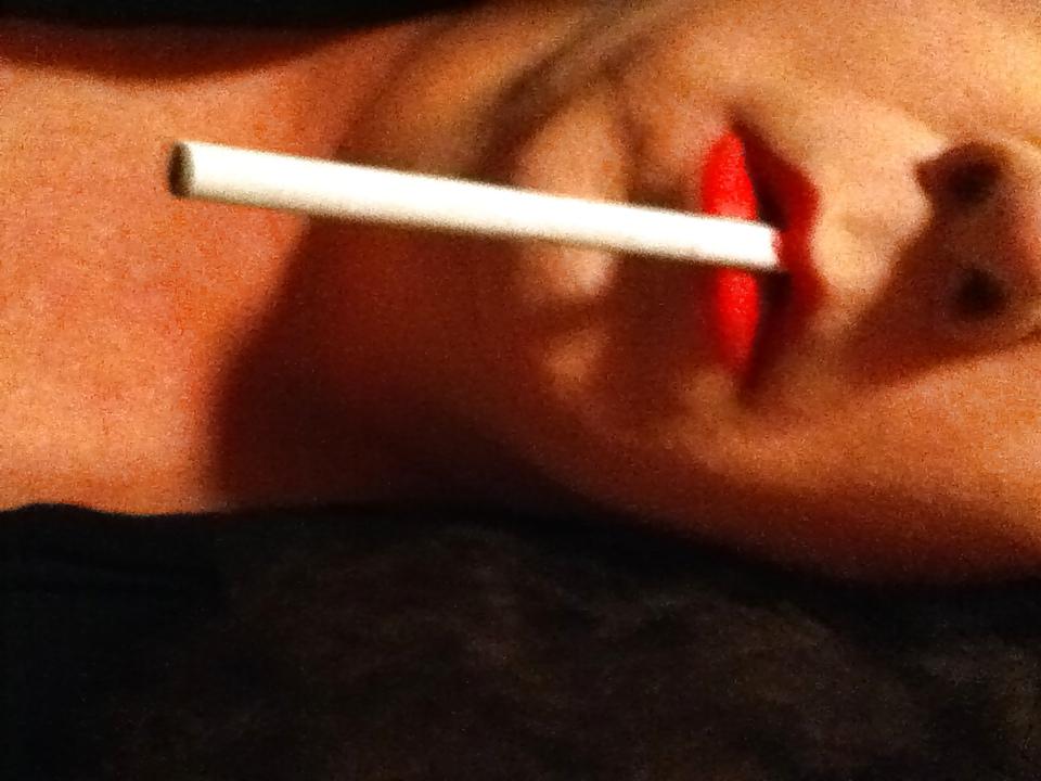 8P Smoking for a fan 