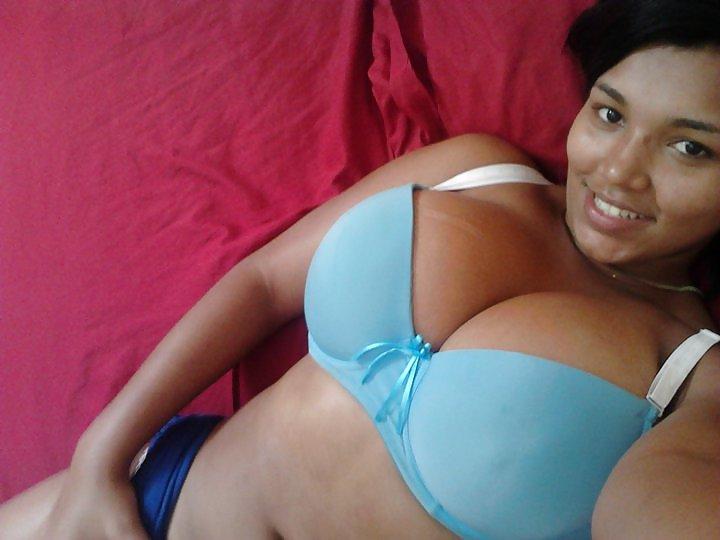 25P Spanish Girl