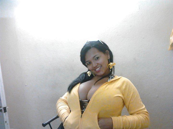 25P Spanish Girl