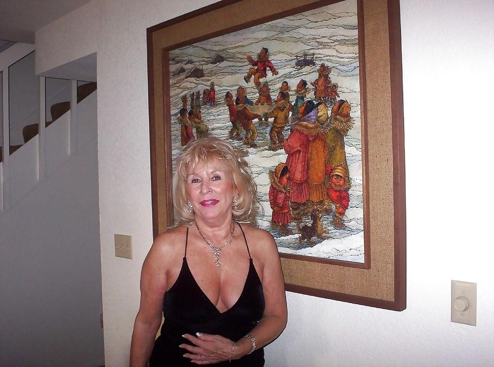 25P Grannies bbws milfs massive collection