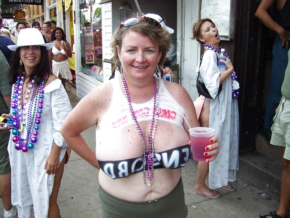 25P Grannies bbws milfs massive collection