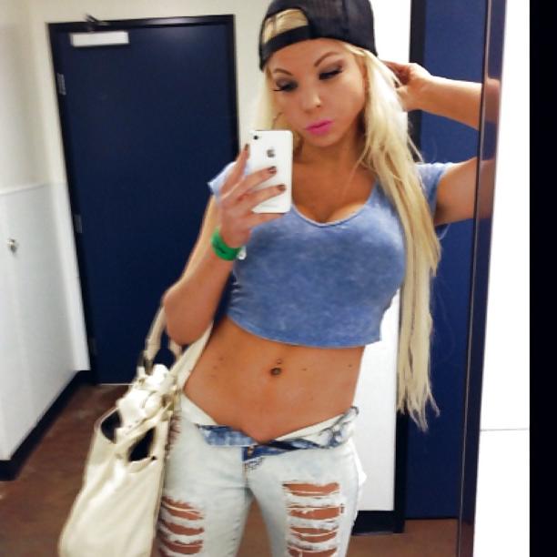23P Courtney Argue (american singer) Instagram photos