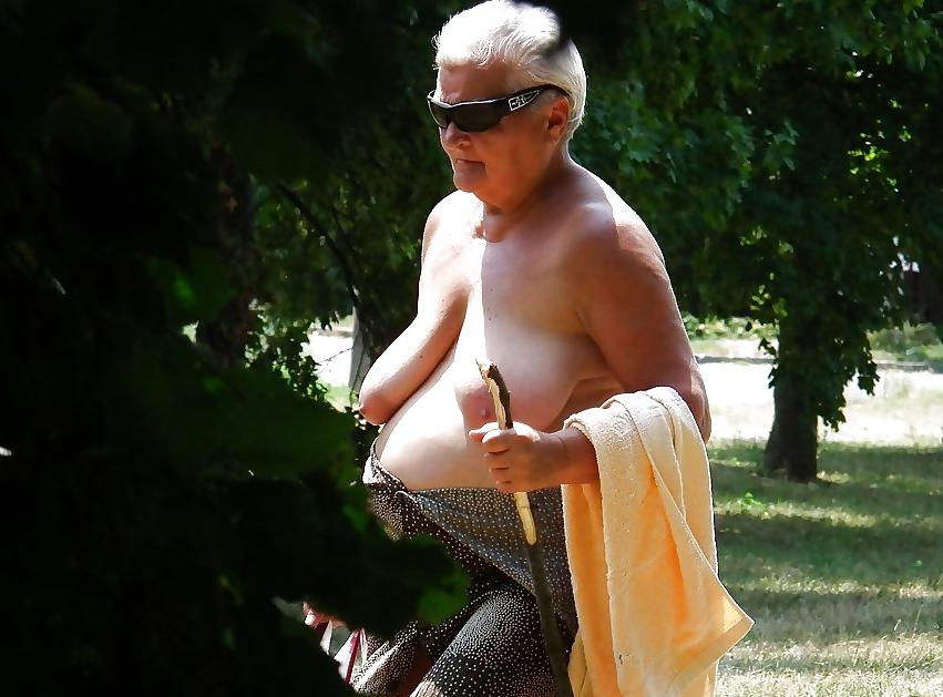 20P Mature women with saggy tits 23.