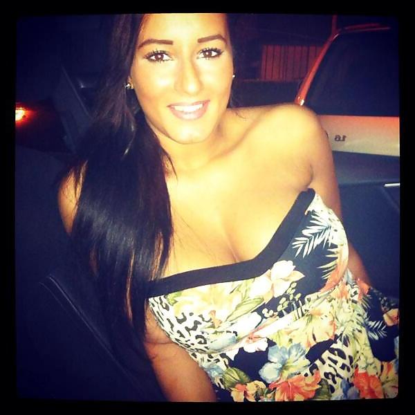 25P Busty arab babes and beurettes