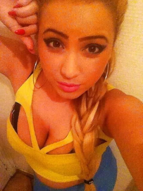 25P Busty arab babes and beurettes