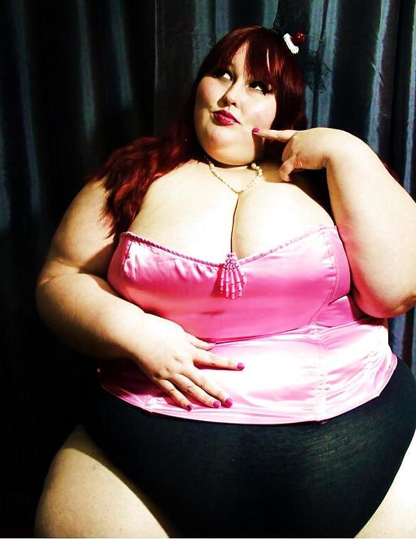 25P Huge Tits, Tight Tops 78