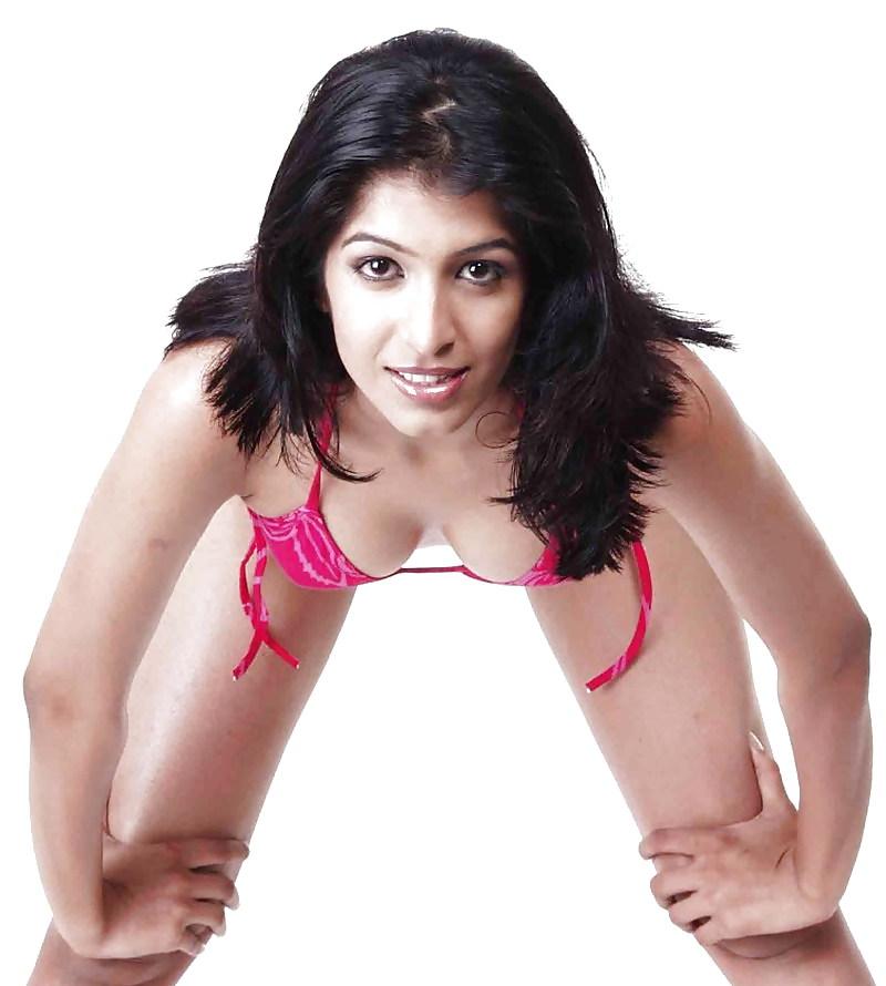 10P Hot Indian Desi Babes 