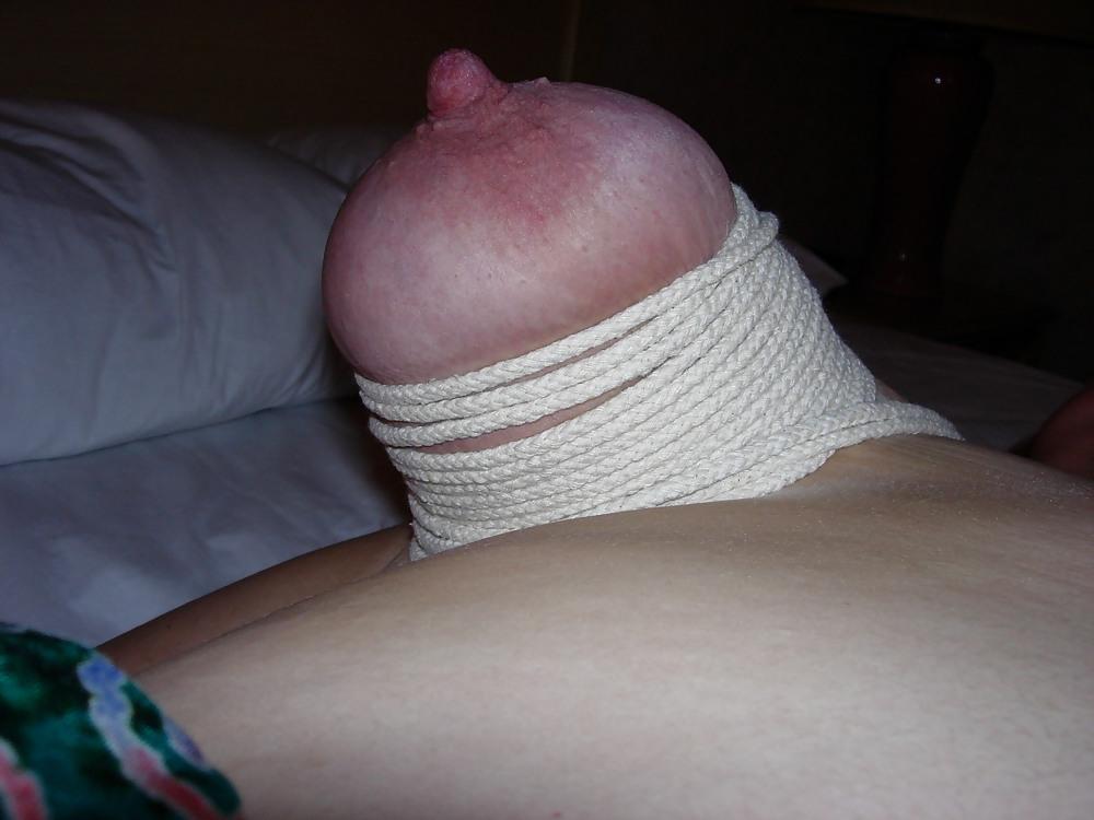 25P Boob Bondage