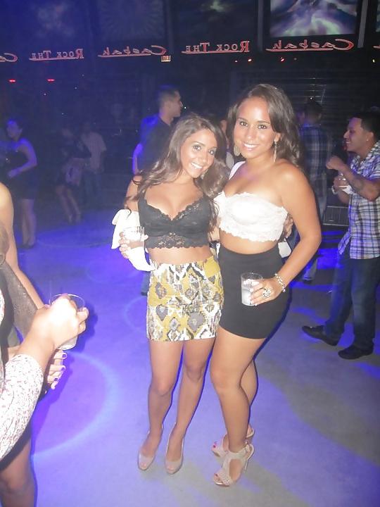 25P Sexy greek milfs