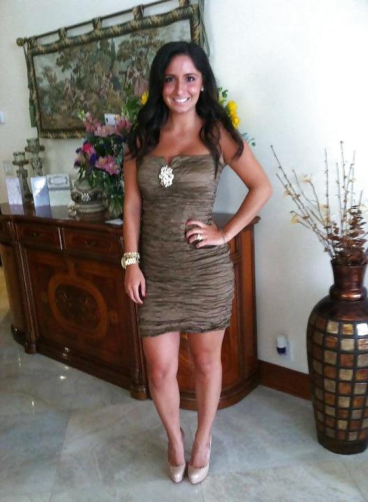 25P Sexy greek milfs