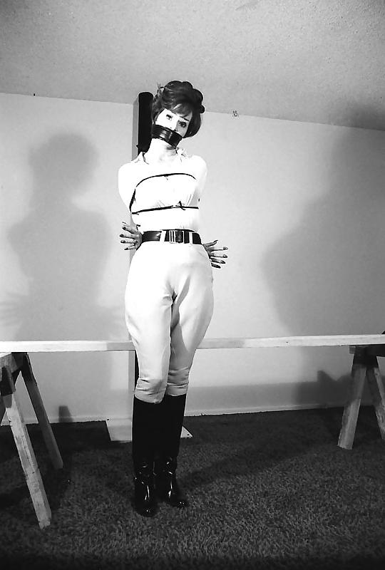 25P Jennifer West Bondage