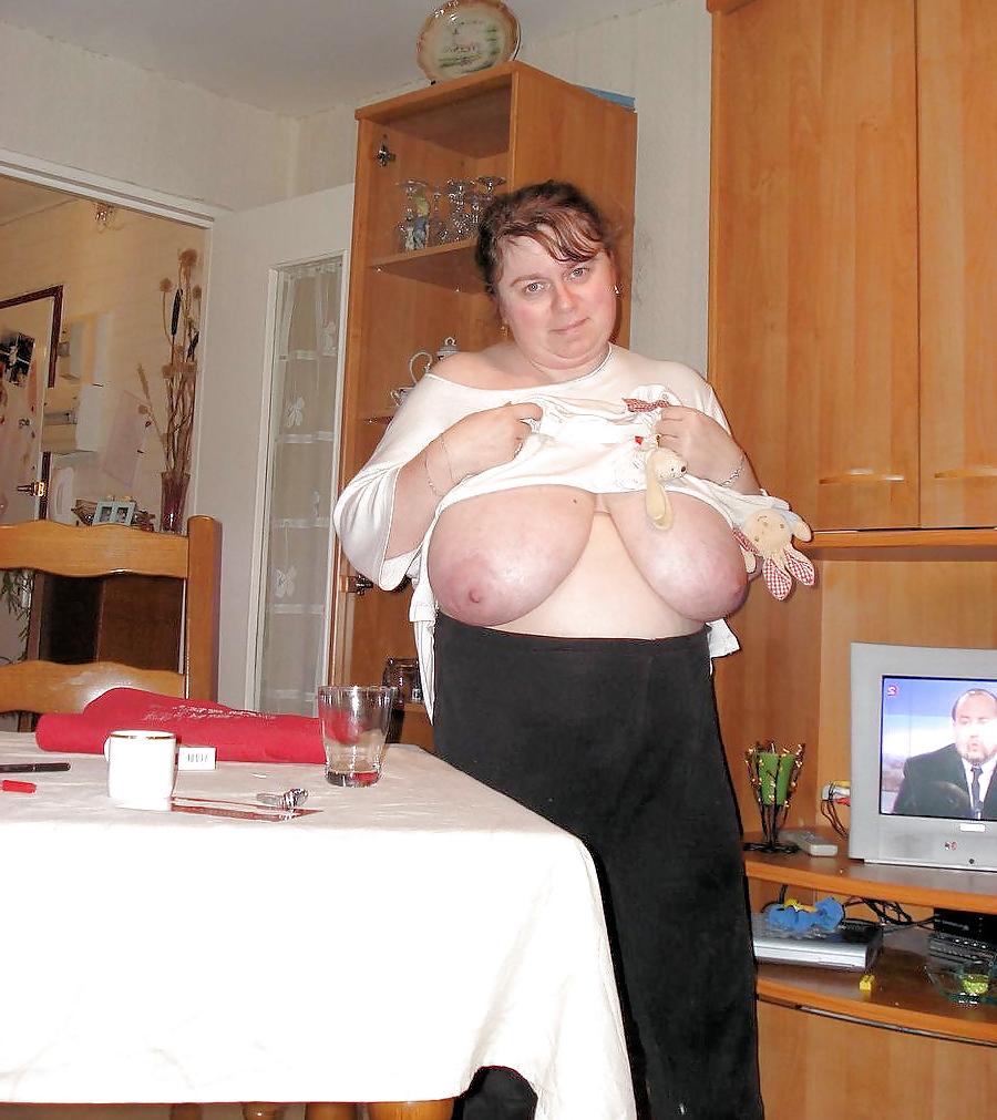 20P Mature women with saggy tits 5.