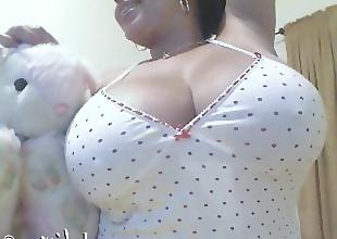 25P Big tits girls 001