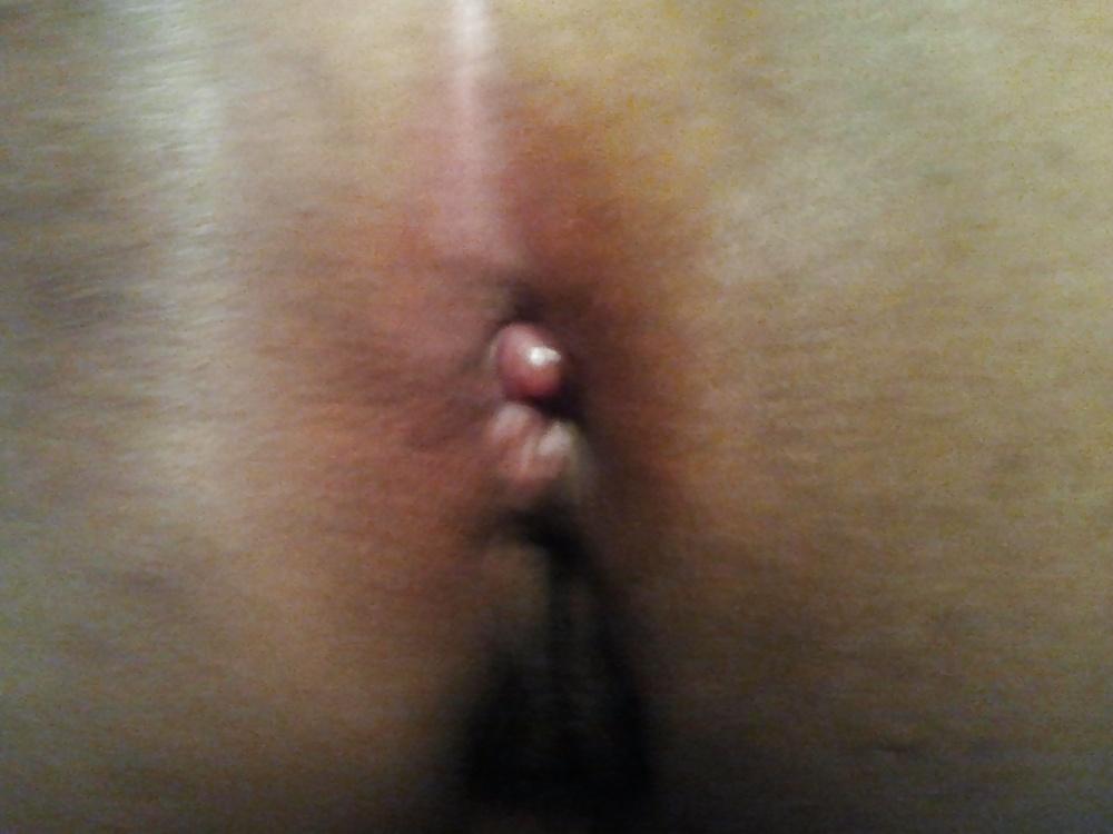 8P Her baby daddy doesnt know she loves anal