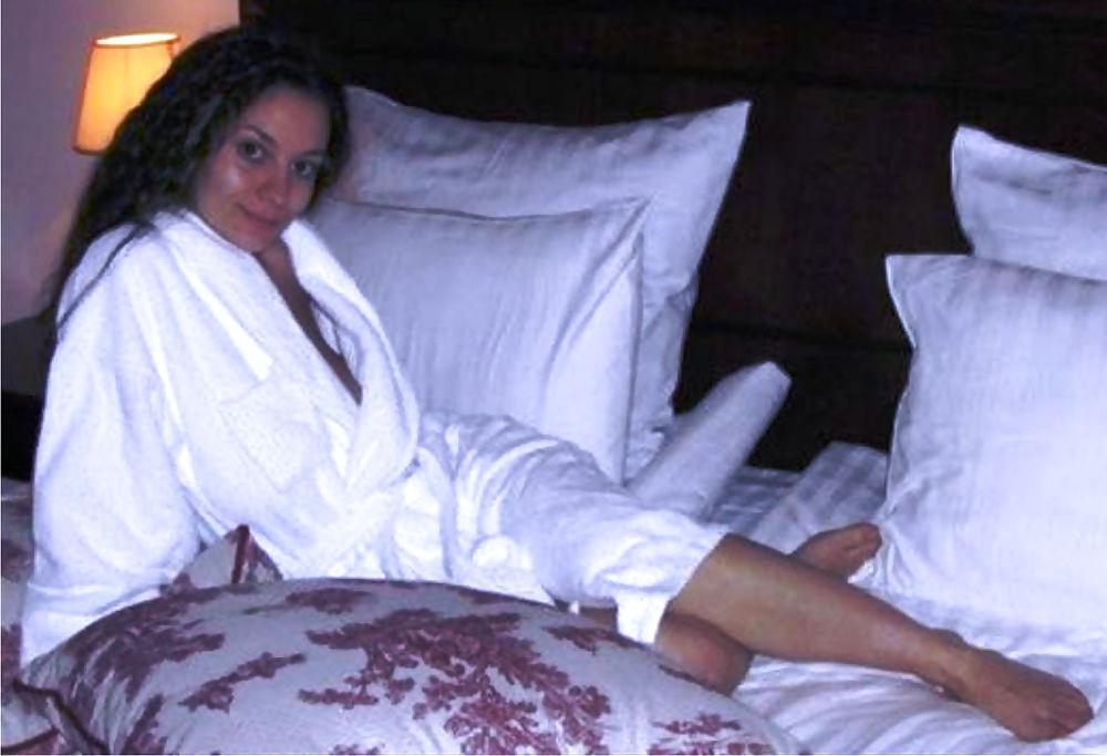 24P Private Pics - Gorgeous German MILF with big tits in hotel