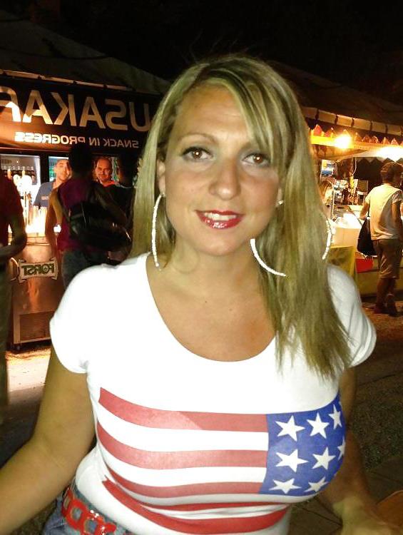 7P Big Boobs Milf