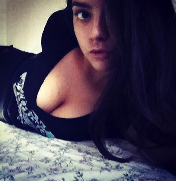 25P Slutty Italian girl with huge boobs