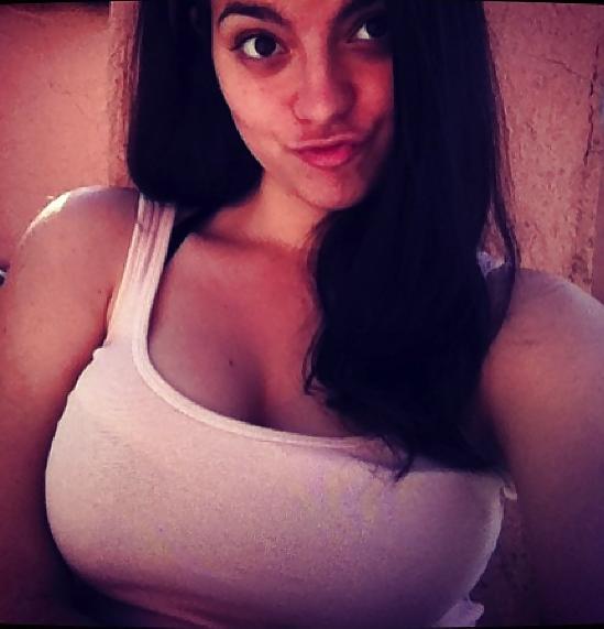 25P Slutty Italian girl with huge boobs