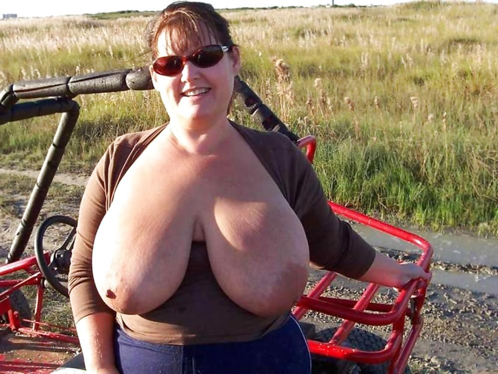 25P Big Boobs,Large Tittys.