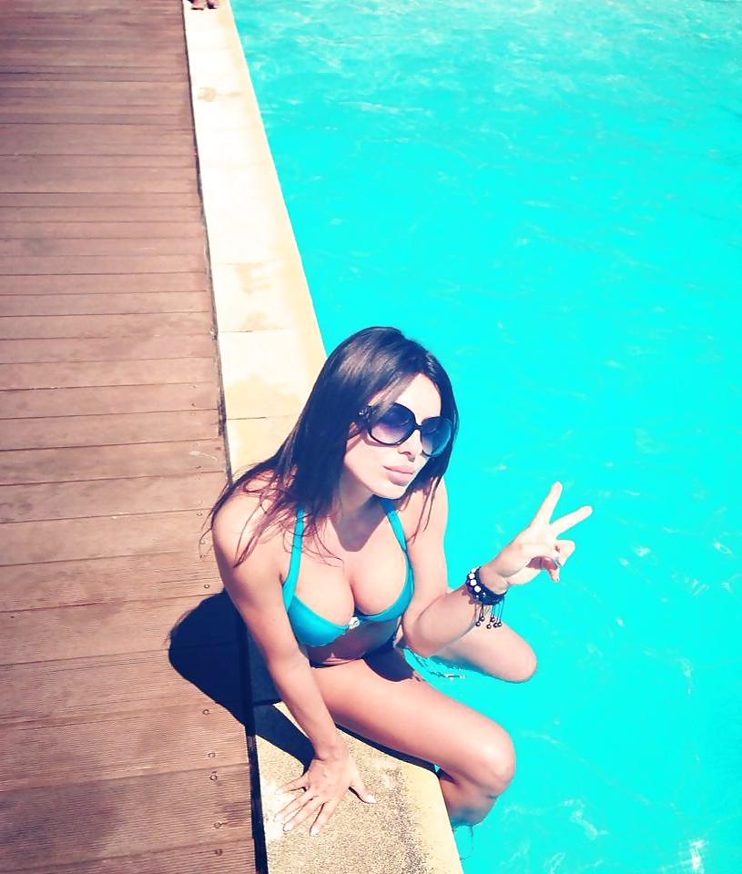 18P Sexy girl with huge boobs