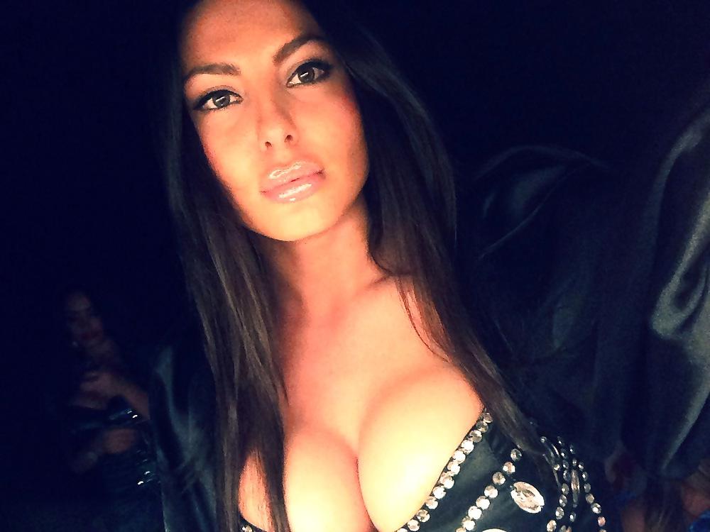18P Sexy girl with huge boobs