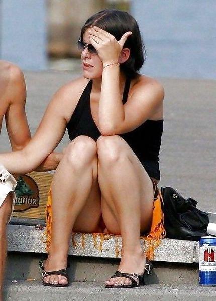 25P Girls Caught in Streets by Voyeur TROC