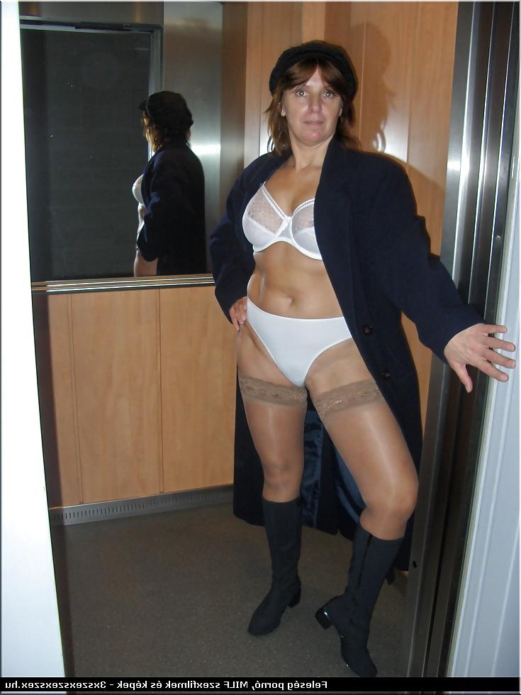 25P Voyeur milf