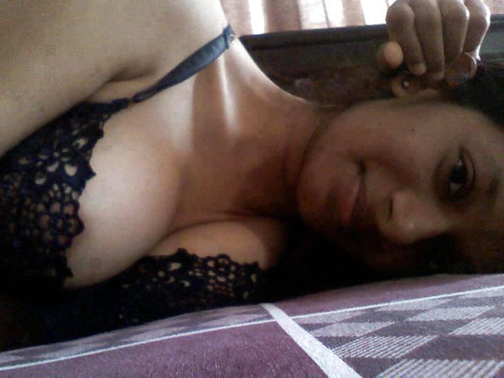 25P Sexy Indian Wifes