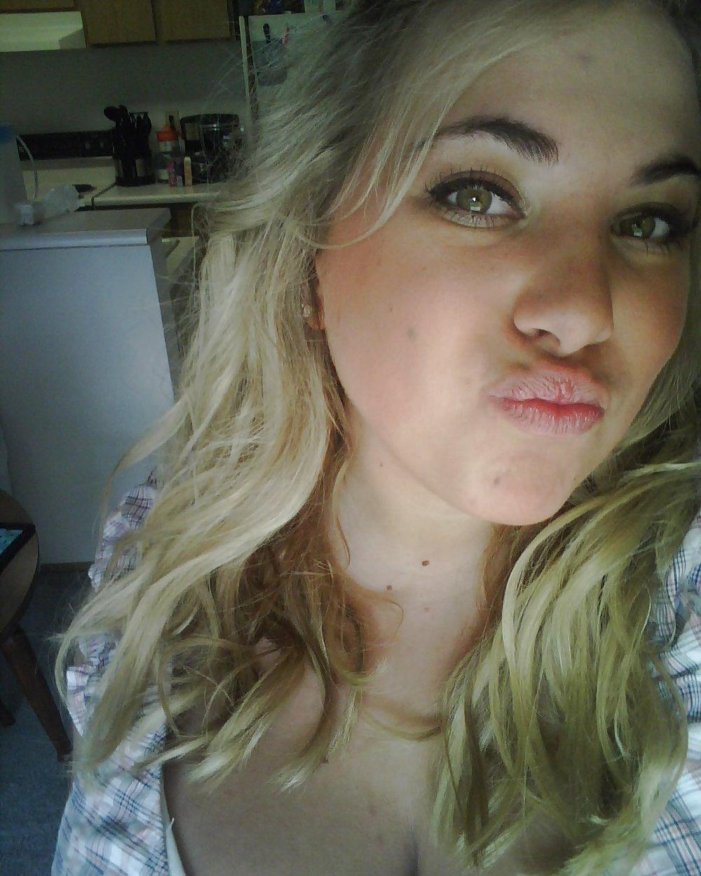 25P Pretty Amateur Blonde With Bog Boobs