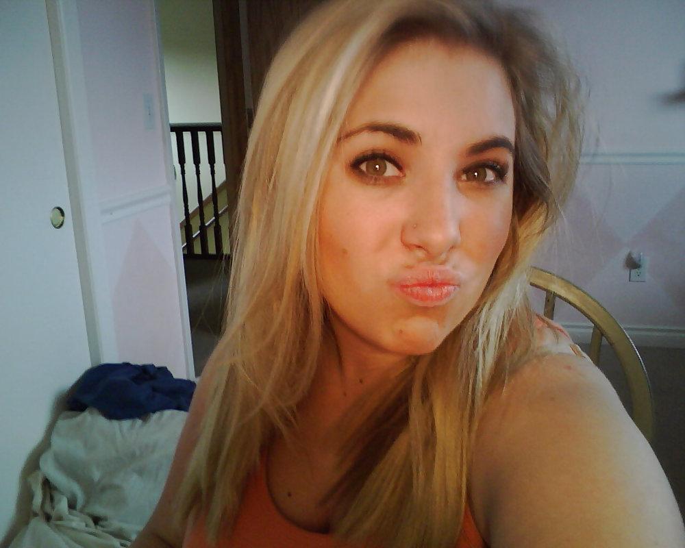 25P Pretty Amateur Blonde With Bog Boobs
