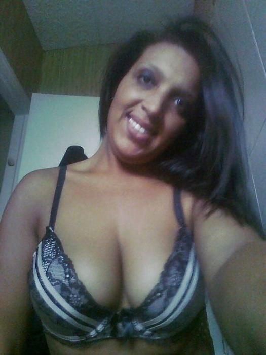 17P Beurette tenues sexy