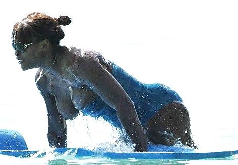 25P Beautiful Celebs Caught 7 by Voyeur TROC