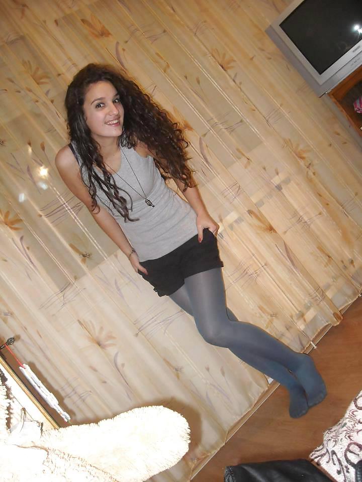 25P HOT Persian Nylongirls !