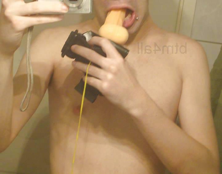 22P 21 years old Btm Gay sissy boy