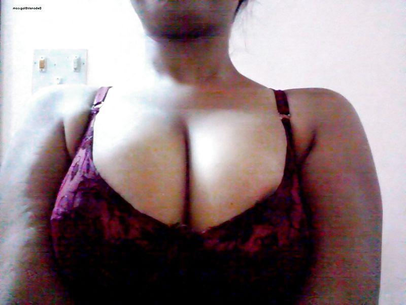 15P Want to press them Or suck them ?? indian bOObs !!