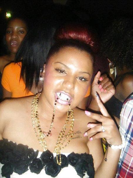 25P Sexy Chubby Ebony Slut UK London