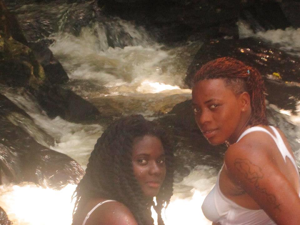 18P Lesbian in cameroun