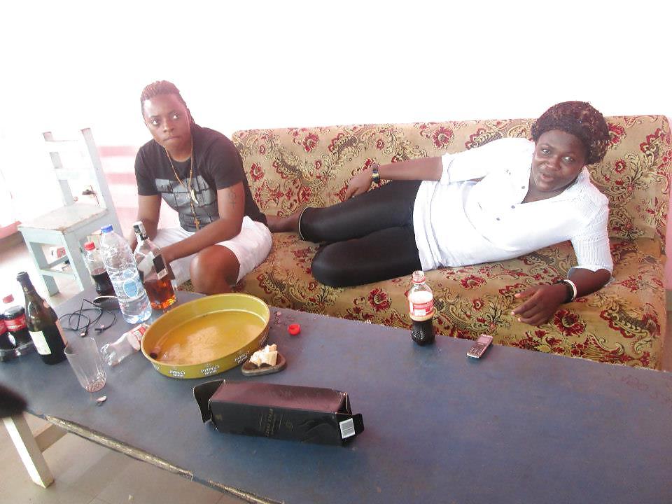 18P Lesbian in cameroun