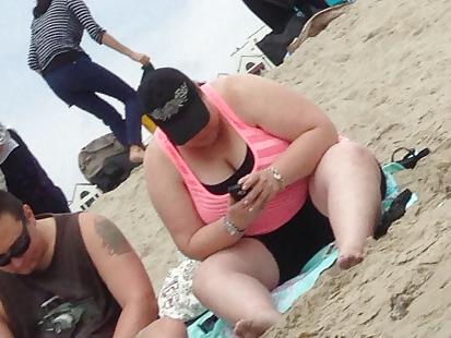 12P Venice candid boobs