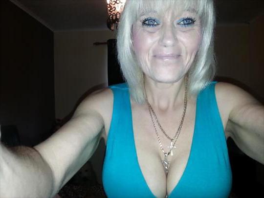 25P MILFS and boobs from POF