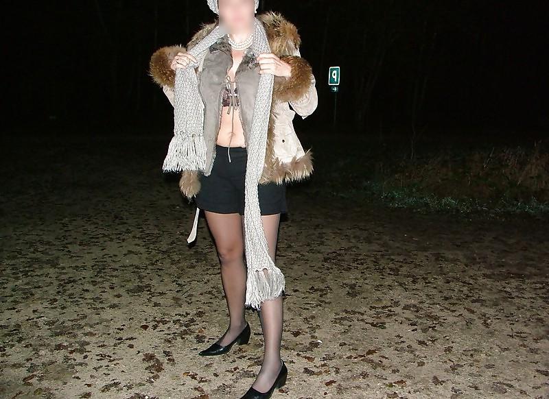 25P Posing sexy for the husband