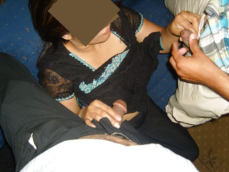 11P I will be enjoy 3some with this couple call me 9958572113